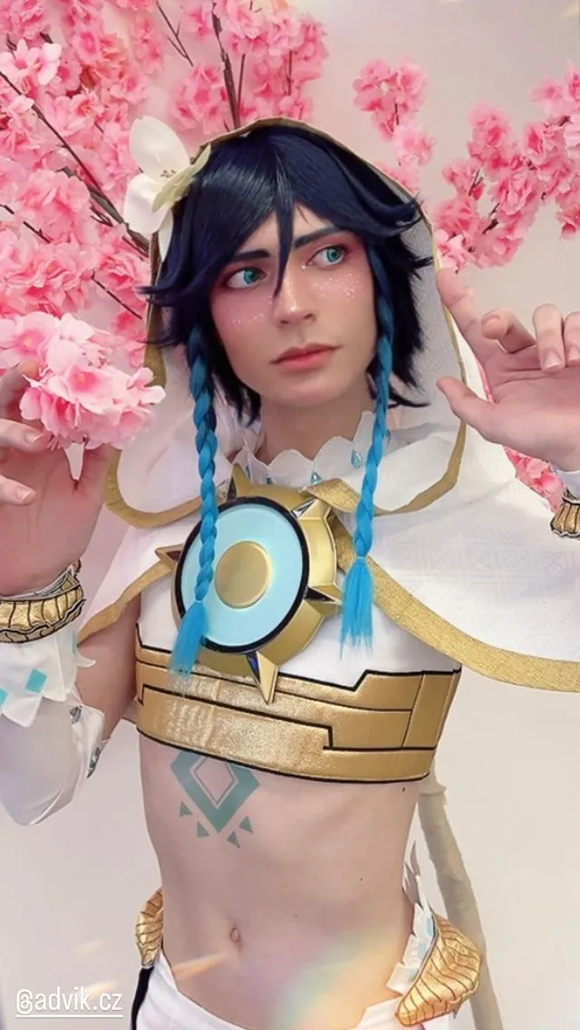 Колготкидегі әйелдер есектері